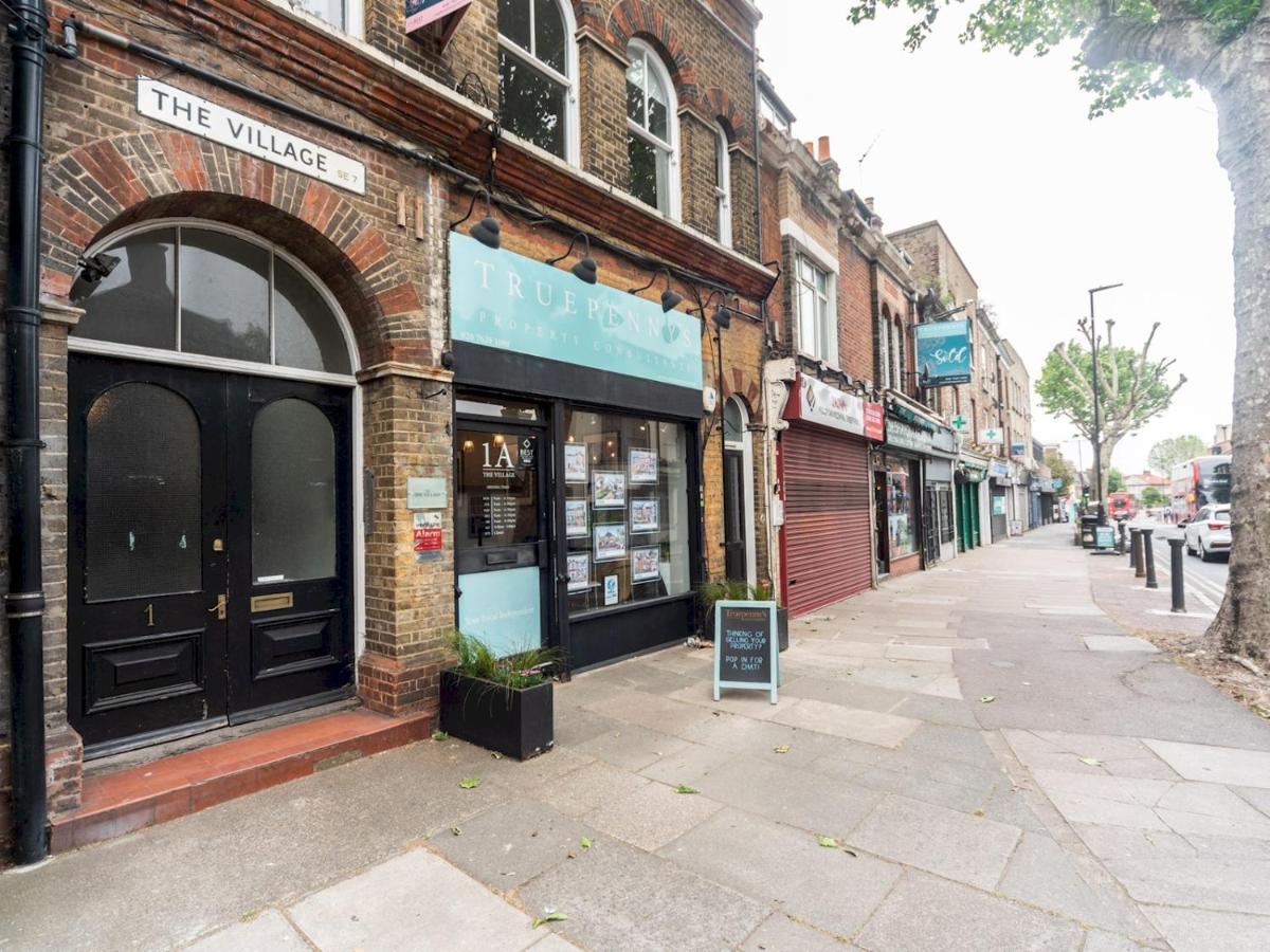 Pass The Keys Rustic And Quirky Flat In Charming Charlton Village London Exterior photo