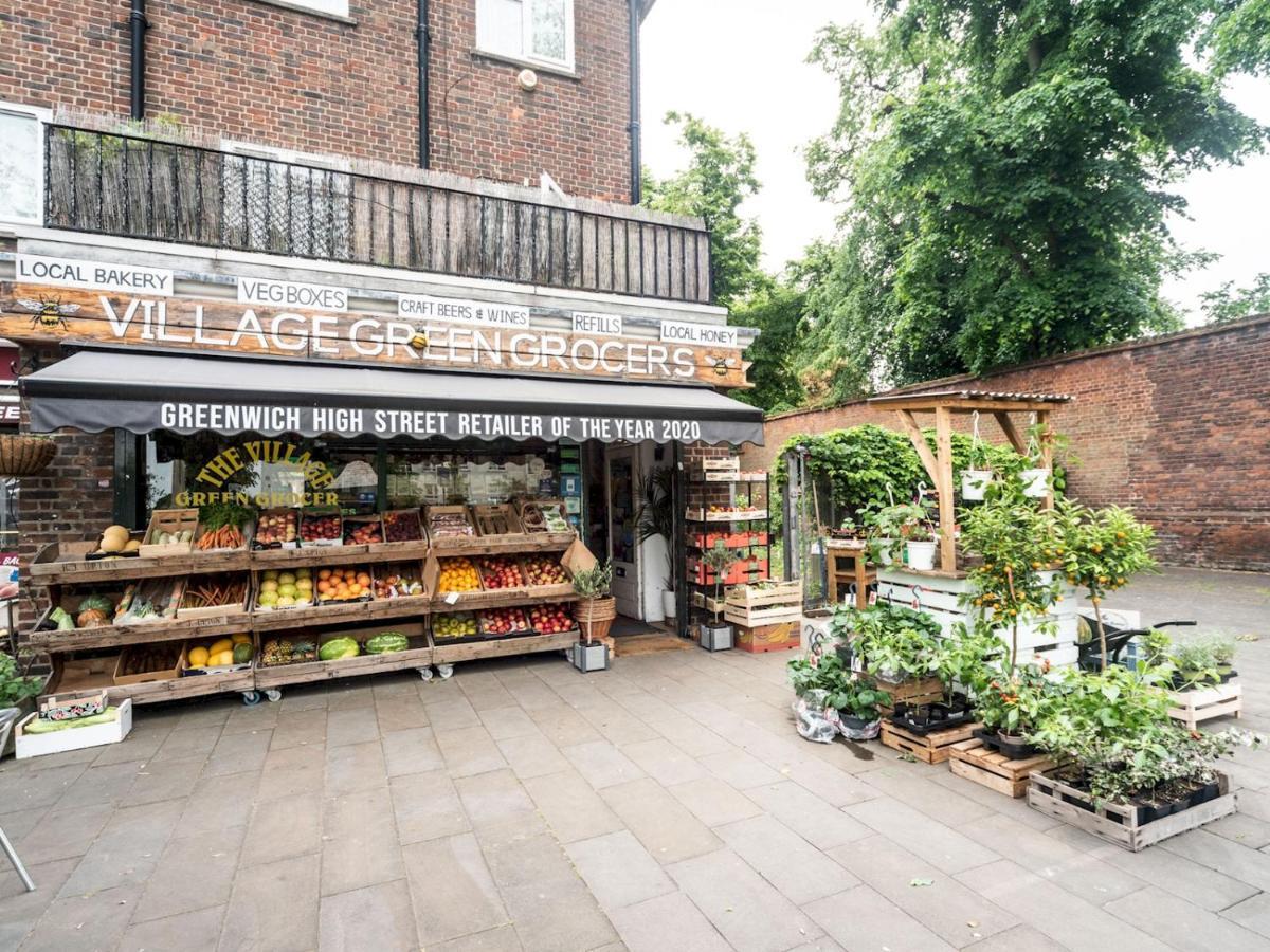 Pass The Keys Rustic And Quirky Flat In Charming Charlton Village London Exterior photo